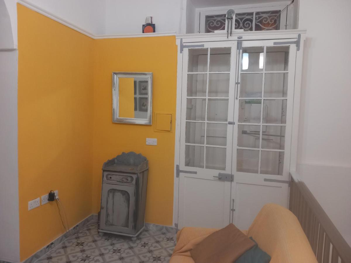הוילה איל-פוריאנה Door Nine -Townhouse With Harbour Views מראה חיצוני תמונה