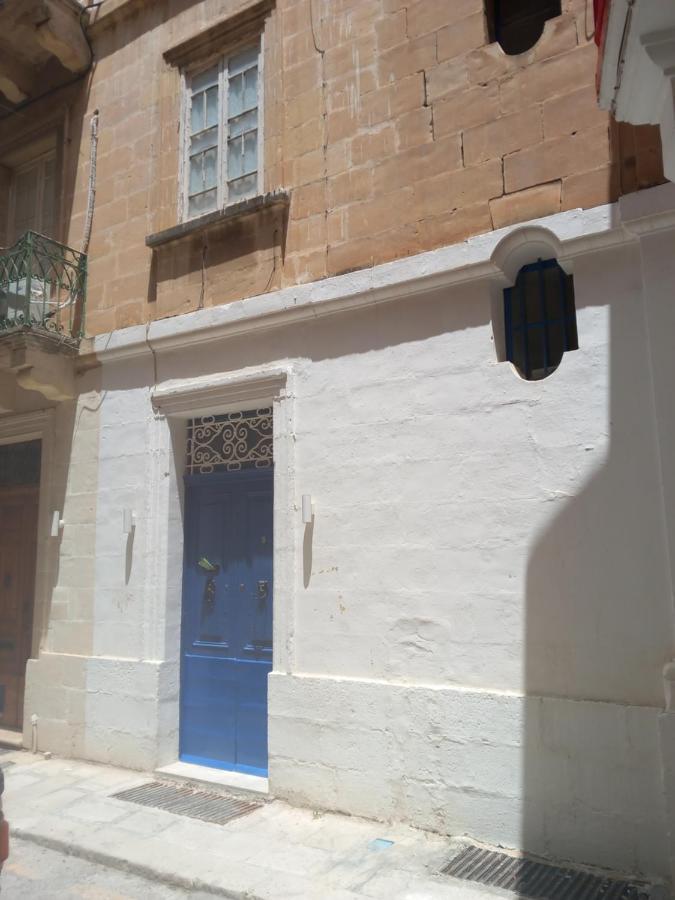 הוילה איל-פוריאנה Door Nine -Townhouse With Harbour Views מראה חיצוני תמונה